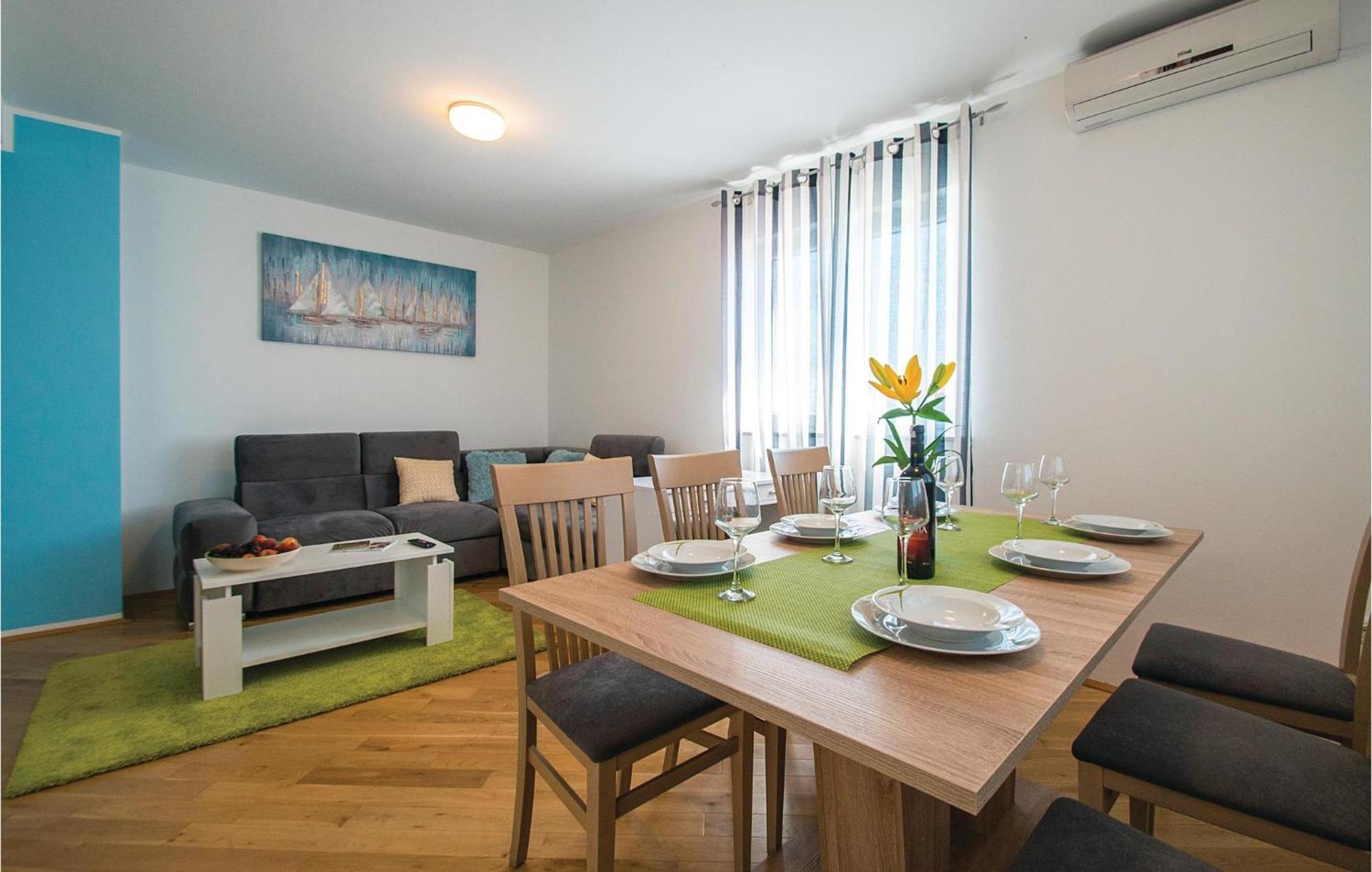 Amazing Apartment In Labin With House Sea View Eksteriør billede